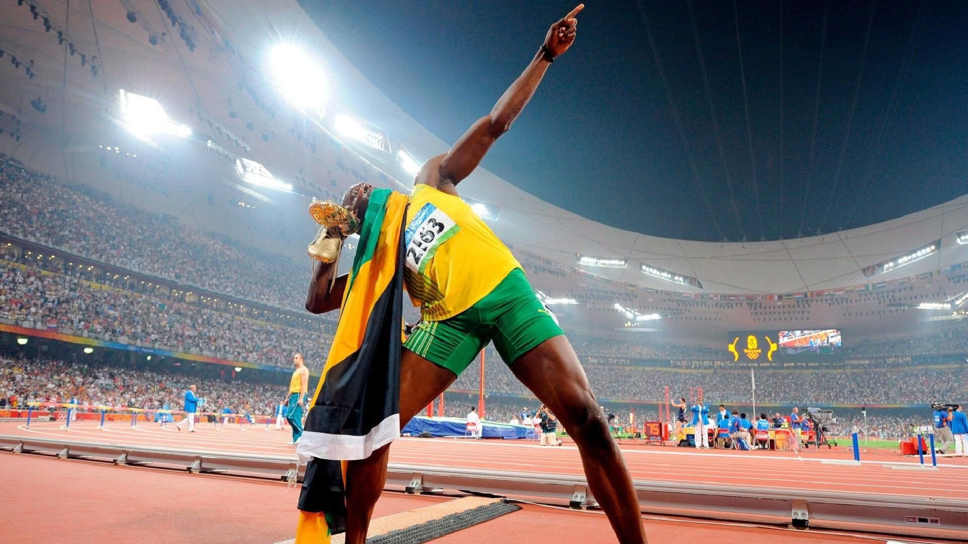 穆古鲁扎意外战胜中国队，重返赛场引爆全场！全场沸腾不已